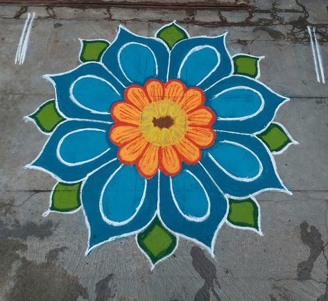 Paint Muggulu On Floor, Navratri Rangoli, Rangoli Designs Easy, Easy Rangoli Designs Videos, Thali Decoration Ideas, Very Easy Rangoli Designs, Rangoli Designs Photos, Rangoli Designs Simple Diwali, Easy Rangoli Designs Diwali