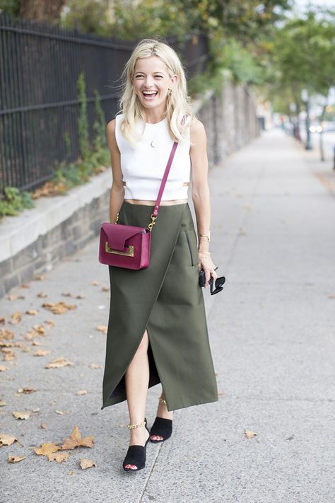 Green Outfit Winter, Skirt Green Outfit, Blue Velvet Shoes, Loose Turtleneck Sweater, Army Green Skirt, Brown Pencil Skirt, Philip Lim, Fashion Director, Sophie Hulme