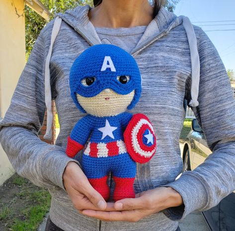 Captain America Crochet Pattern Free, Crochet Captain America, Captain America Crochet, Captain America Helmet, Diy Textiles, End Of The Year, Free Knitting Pattern, Very Excited, Marvel Heroes