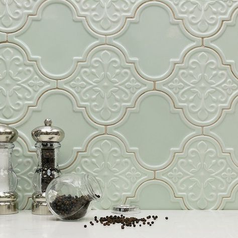 Trailer Bar, Backsplash Design, Farmhouse Kitchen Backsplash, French Country Bathroom, Interior Design Minimalist, Arabesque Tile, Kitchen Backsplash Ideas, French Country Kitchens, Fire Places