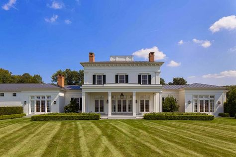 Metropolitan Musings: On the Market: Gil Schafer Designed Greek Revival in Millbrook, NY Southern Traditional Home, Gil Schafer, Sarah Bartholomew, Millbrook Ny, American Style House, American Foursquare, Greek Revival Home, Southern Traditional, Colonial Exterior