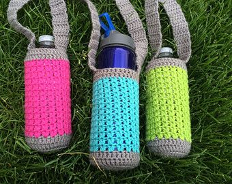 PATTERN PDF Crochet Water Bottle Holder Bottle by MyWindowSIL Crochet Water Bottle, Crochet Water Bottle Holder, Water Bottle Pouch, Bottle Cozies, Crochet Cozy, Water Bottle Holder, Crochet Kitchen, Crochet Bags Purses, Water Bottle Holders