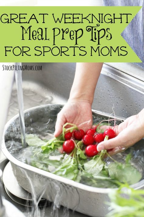 Meal Prep For Sports Moms, Sports Night Dinners, Mom Dinner Ideas, Weeknight Meal Prep, Meal Prep Tips, Freezer Meal Planning, Soccer Season, Sports Food, Salad In A Jar