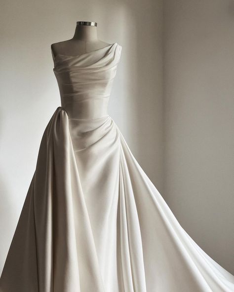 . | Instagram Greek Goddess Wedding, Goddess Wedding, Plain Wedding Dress, Pretty Wedding Dresses, Purple Prom Dress, March 19, Pretty Wedding, Greek Goddess, Wedding Guest Outfit