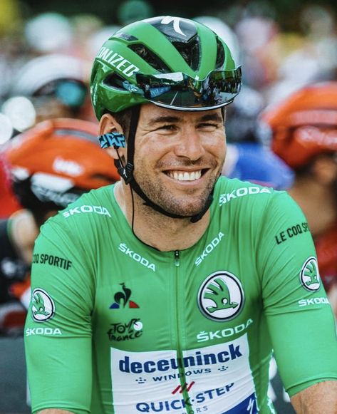 Mark Cavendish 
Cycling 
Green jersey 
Tour de France 
Cycling aesthetic 
Aesthetic wallpaper Mark Cavendish, Green Jersey, Inspirational People, Cycling Outfit, Bicycle Helmet, Spinning, Cycling, Bike, Wallpapers