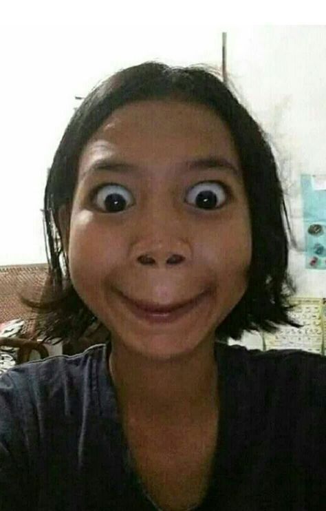 Byun Jungha, Funny Faces Pictures, Funny Face Photo, Boyfriend Pranks Pictures, Alien Aesthetic, Filipino Memes, Filipino Girl, Alien Girl, Filipino Funny