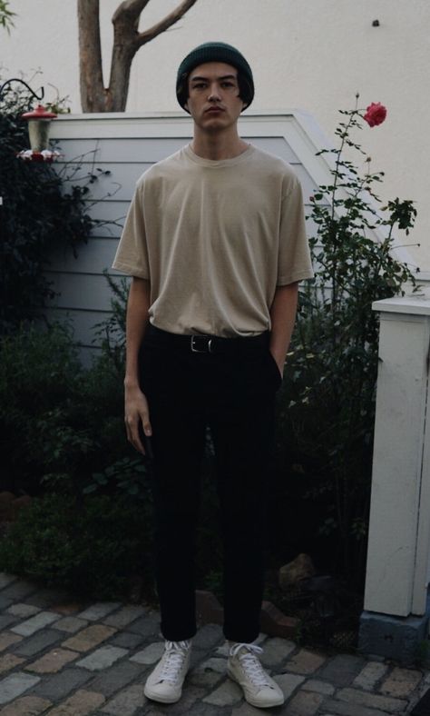 (Inspo) A month of pictures I've taken and finding a style - Album on Imgur Indie Fashion Men, Indie Outfits Men, Guy Fits, Look Retro, Man Photography, Streetwear Men, Mens Fashion Streetwear, Streetwear Men Outfits, Men Fashion Casual Outfits