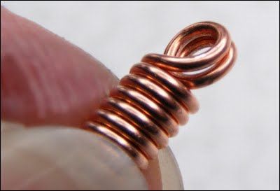 wire art - how to make end caps. How To Make End Caps For Jewelry, Wire Clasps, Jewellery Tutorial, Wire Clasp, Wire Tutorials, Bijoux Fil Aluminium, Jewelry Tips, Cord Jewelry, Cord Ends