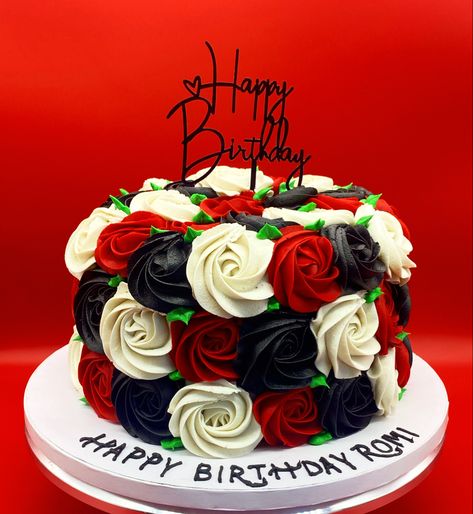 Red Black White Cake, Red And Black Cake Ideas Birthdays, Black Cake Ideas, Red And Black Cake, Buttercream Rosette Cake, Madrid Cake, Real Madrid Cake, Red Buttercream, Black White Cakes