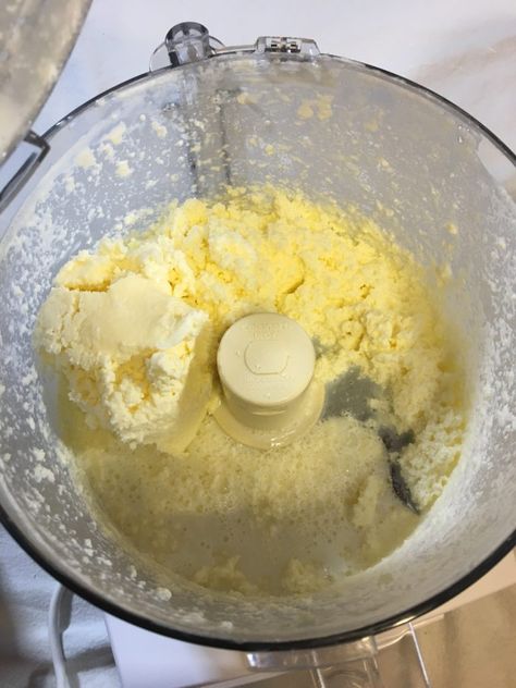 Food Processor Butter, Make Your Own Butter, Make Butter At Home, Ninja Food Processor, Amish Butter, Diy Butter, Butter Recipes Homemade, Baking Mix Recipes, Butter At Home