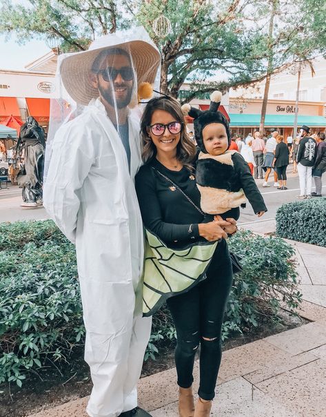 Family Halloween Costume Ideas 2020 - World of Modern Mom Halloween Costume Ideas 2023, Costume Ideas 2023, Lifeguard Shirt, Family Halloween Costume Ideas, Yellow Spray Paint, Family Halloween Costume, The Losers, Bee Family, Shark Costumes