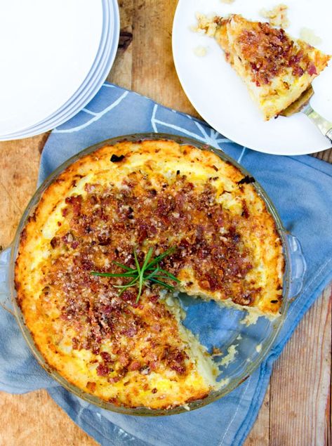 Cauliflower Gruyere Pie with Potato Crust I Panning The Globe Cauliflower Pie, Gluten Free Pies Recipes, Crumb Pie, Potato Crust, Savory Tarts, Bacon Cauliflower, Savory Pies, Gluten Free Pie, Egg Dishes