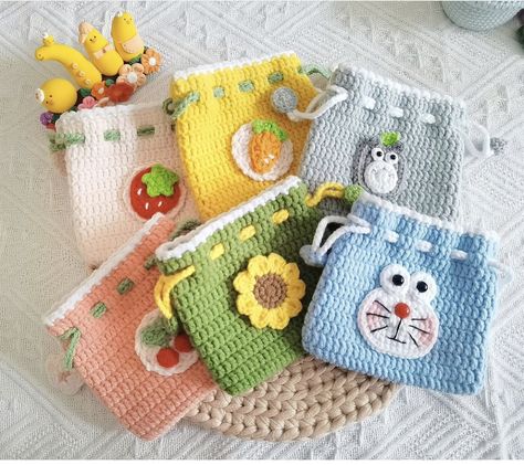 Cute Pouches, Phone Bag Crochet, Mochila Crochet, Crochet Backpack Pattern, Perfect Job, Beginner Crochet Tutorial, Crochet Knit Stitches, Crochet Bouquet, Crochet Bag Pattern Free