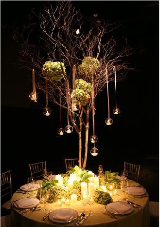 Jeff Leatham, Bouquet Champetre, Branch Centerpieces, Wedding Reception Lighting, Nautical Wedding Theme, Tree Centerpieces, Floral Art Design, Deco Floral, Beautiful Table