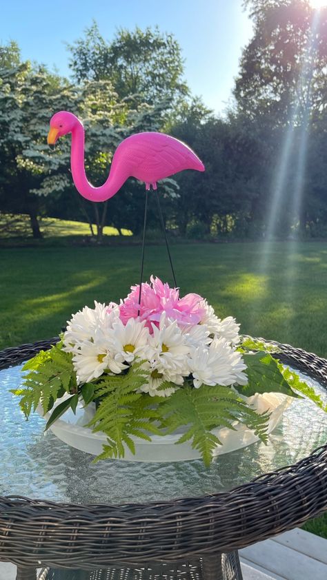 flamingo #flamingodecor #garden #gardening #decor #decoracion #gardendesign #gardendecor #flowers #flowersdecor #homedecor #patiodecor #patiofurniture #patiodesign #homedesign #deckdecor #deckdesign Flamingo Centerpiece Ideas, Flamingo Centerpiece, Tropical Night, Flamingo Craft, Gardening Decor, Flamingo Decor, Flamingo Birthday, Summer Wreaths, Tropical Summer