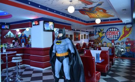 Los 10 restaurantes temáticos más divertidos de España - Etapa Infantil Superhero Theme, Coffee Bar, Captain America, Barcelona, Batman, Restaurant, Comics, Bar