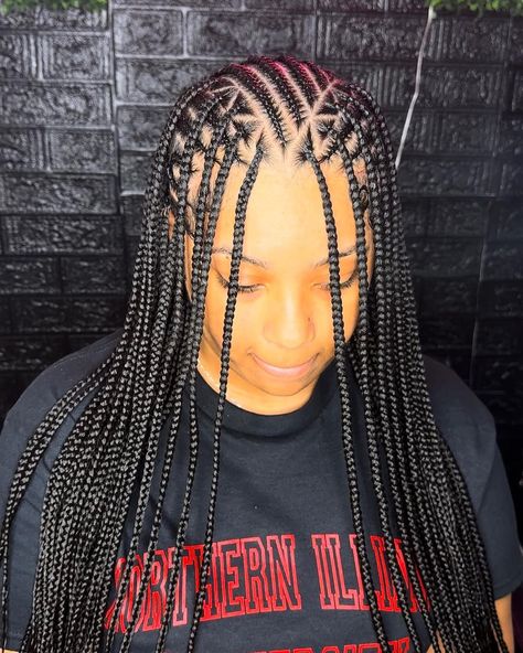 Trendy Fulani Braids, Versatile Braids For Black Women, Style Fulani Braids, Black Cornrow Hairstyles, Design Braids, Black Hair Protective Styles, African Soap, Latest Hair Braids, Hair Braid Patterns