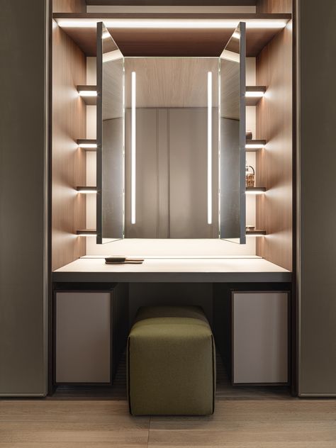 Walk In Closet Vanity, Luxury Dresser, Dressing Unit, Closet Vanity, Wardrobe Systems, Dresser Table, Dressing Table Design, Master Room, Wardrobe With Dressing Table