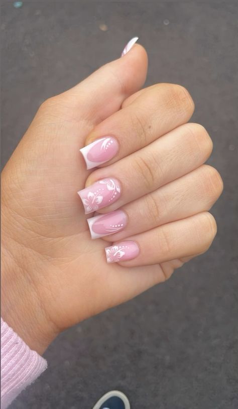 Nails For 13 Year Girl, Small Nail Bed Nails, Nail Inspo Birthday, Hawaiian Nails, Disney Acrylic Nails, Holiday Acrylic Nails, Brown Acrylic Nails, Simple Gel Nails, Girly Acrylic Nails