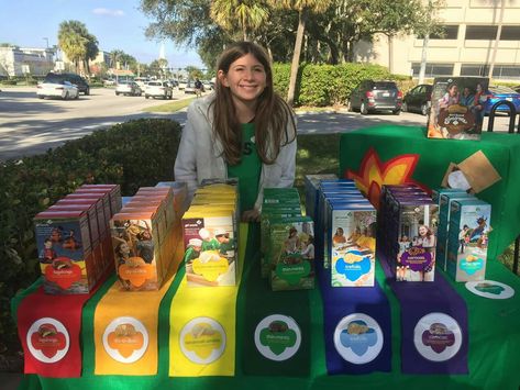 Girl Scout cookie table Girl Scout Cookies Booth Signs, Girl Scout Brownie Badges, Girl Scout Daisy Activities, Girl Scout Mom, Cookie Booth, Girl Scout Cookies Booth, Girl Scout Cookie Sales, Girl Scout Troop Leader, Girl Scouts Brownies