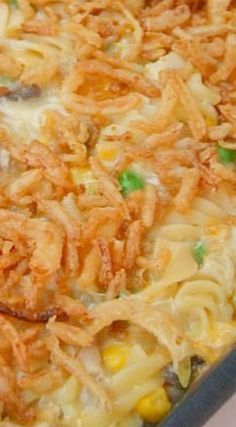 A creamy, crunchy, chicken casserole that goes together in minutes using store-bought rotisserie chicken! Your taste-buds will thank you for this one! #chickenrecipes #casserolerecipes #chickencrunchcasserole #potluck #comfortfood #fallrecipes #rotisseriechicken #corn #peas #pasta Chicken Thights Recipes, Great Chicken Recipes, Healthy Chicken Recipes Easy, Chicken Main Dishes, Easy Casserole Recipes, Chicken Recipes Casserole, Easy Casserole, Chicken Salad Recipes, Cut Out Top