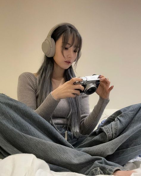 Sakura Miyawaki, Pre Debut, Grey Hair, Best Couple, Blue Hair, Instagram Update, Kpop Idol, South Korean Girls, K Pop