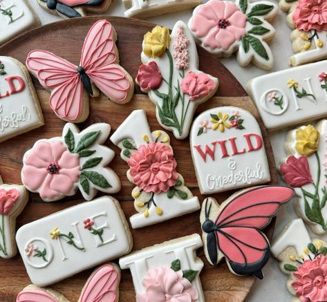 Wildflower Cookies First Birthday, Wildflower Cookies Decorated, Onederful Cookies, Wildflower Cookies, Wild And Onederful, Cookies First Birthday, Sugar Cookie Designs, Flower Cookies, Cookies Decorated