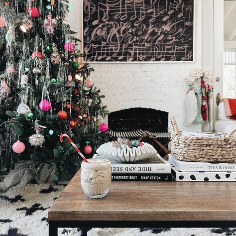 All Posts • Instagram Merry Christmas Eve Eve, Jessica Garvin, Eve Instagram, Christmas Eve Eve, Classic Christmas Decorations, Holiday Deco, Merry Christmas Eve, Christmas Inspo, Boho Christmas