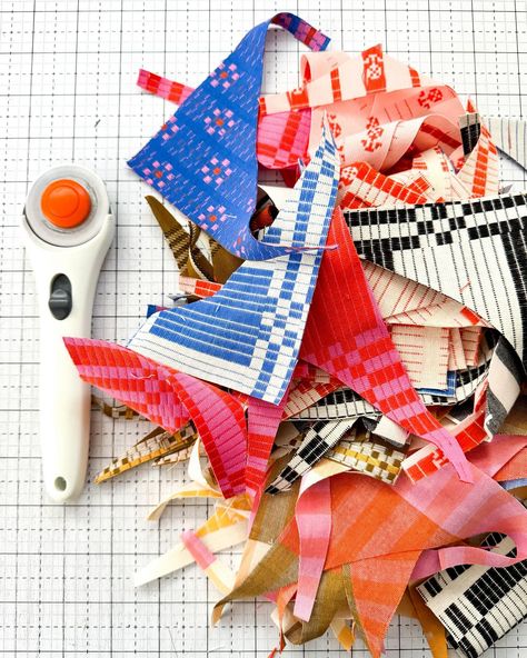 The yummiest of scraps! Here’s a sneaky peek of next weeks sewing project, you all voted Pivot to be the pattern I use with the Swedish Holiday line that’s coming out this fall by @houselarsbuilt + @fableism collab. #pivotquilt #modernquilt #quiltpattern #modernhandcraftpatterns #fableismsupplyco #swedishholidayfabric Quilts Modern, Holiday Fabric, Traditional Quilts, Quilted Coat, Sewing Project, Modern Quilts, Next Week, Bold Colors, Quilt Patterns