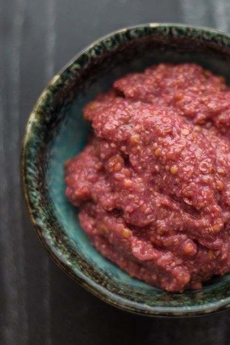 This sweet and fruity raspberry mustard recipe is lovely with game meats such as pigeon, or makes a beautiful dressing for a goat's cheese salad. Raspberry Mustard, Mustard Recipe, Red Raspberry, Condiment Recipes, Cheese Salad, Goat Cheese Salad, Homemade Dog, Dog Treats, Chutney