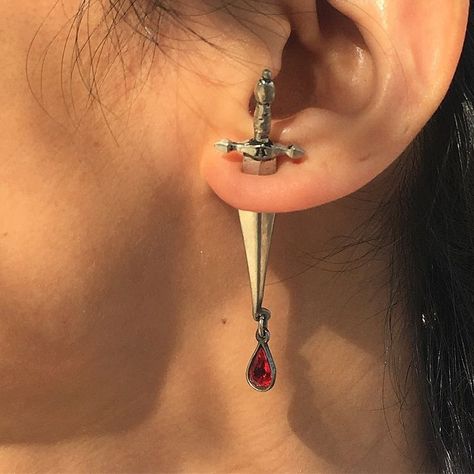 Dagger Earrings, Dope Jewelry, Black Mamba, Jewelry Inspo, Pretty Jewellery, Piercing Jewelry, Percy Jackson, Bling Bling, Tattoos And Piercings