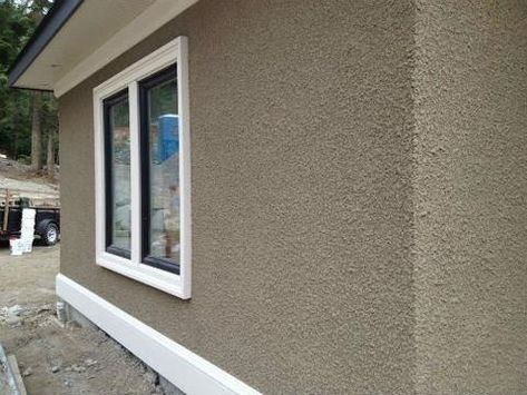 Stucco, also known as the render, is a type of construction material made up of a binder, water, and aggregates.
This material is a shape-changing construction item that’s applied wet, then it later hardens to a very dense solid. The material is known to be utilized as a decorative coating for walls and ceilings.
Additionally, it is used as an accessory for sculptural and artistic materials in architecture and as an external building siding.
Stucco is a very viable option for covering less visua Acrylic Stucco Exterior, Stucco Paint, Stucco Wall, Stucco Colors, Stucco Finishes, Stucco Homes, Exterior Stairs, Wall Texture Design, Stucco Exterior