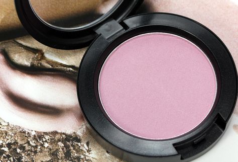 mac unconventional blush from the taste temptation collection Lavender Blush Makeup, Cool Skin Tone, Makeup And Beauty Blog, Garlic Mashed Potatoes, Lavender Blush, Powder Blush, Beauty Stuff, Blush Makeup, Pretty Makeup