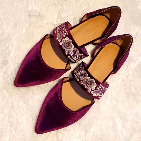 Beautiful, Maroon Velvet, Embroidered Flats. New, Never Worn. Wedding Flats For Bride, Embroidered Flats, Velvet Flats, Wedding Flats, Purple Velvet, Flat Color, Shoe Game, Red Purple, Flat Shoes