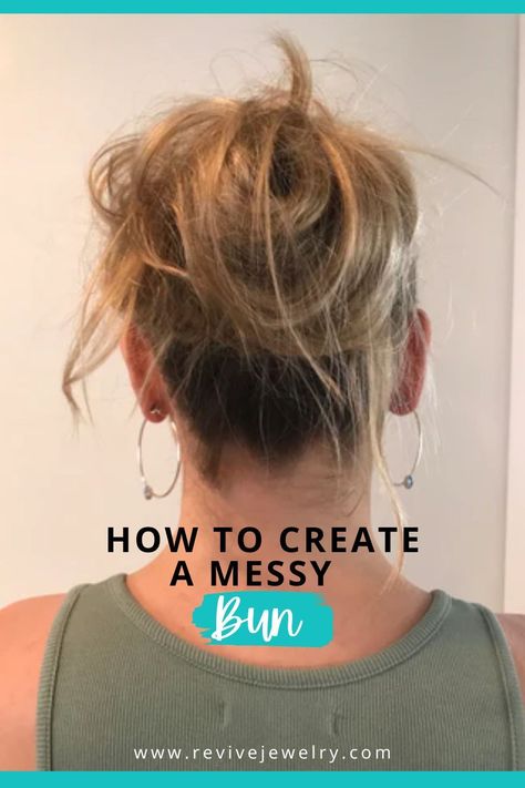 With summer upon us we are all looking for an easy and cool way to do our hair. A messy bun looks chic and is super easy. Bun Looks, Different Hair Cut, The Perfect Messy Bun, Earrings For Summer, Easy Messy Bun, Hair Cuts And Color, Perfect Messy Bun, Easy Hair Styles, Second Day Hairstyles