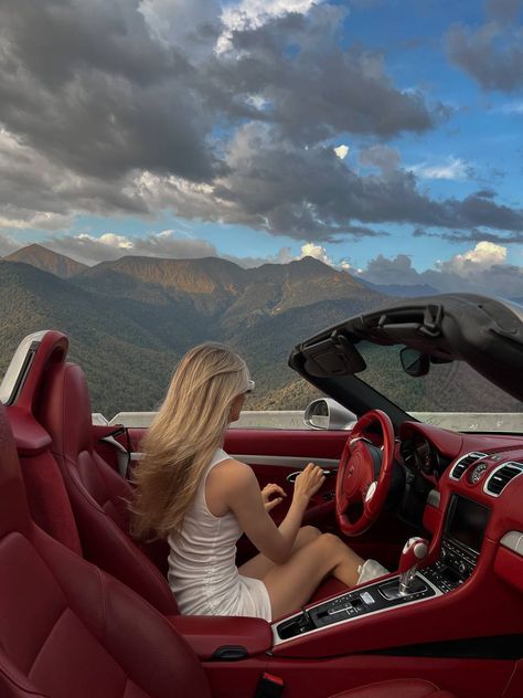 Girls Driving, Porsche Club, Manifesting Vision Board, Wealthy Women, Rich Girl Aesthetic, Luxury Lifestyle Dreams, Future Lifestyle, Rich Life, Dream Lifestyle