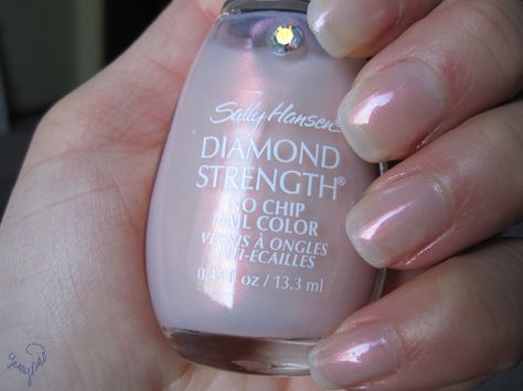 Sally Hansen - Brilliant Blush Sally Hansen Diamond Strength Polish, Translucent Nail Polish, Sally Hansen Diamond Strength, Sally Hansen Nail Polish, No Chip Nails, Nail Polish Swatches, Sally Hansen Nails, Simple Acrylic, Acrylic Nail Kit