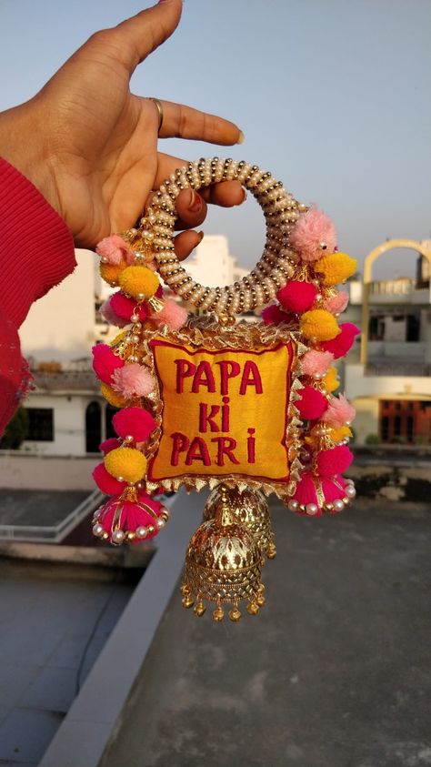 We are manufacturer of wedding items. We are presenting our beautiful Name Kalira for Papa Ki Pari.👰 Diy Bangles, Haldi Function, Flower Jewelry Designs, Business Things, Al Qur'an Photography, Bridal Chura, Beautiful Name, Diy Fabric Jewellery, Bridal Henna Designs