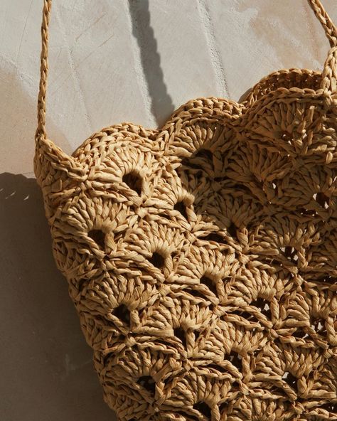 Knitting Bag Pattern, Raffia Crochet, Wool And The Gang, Spinning Wool, Knitting Tote, Diy Yarn, Yarn Bag, Crochet Handbags Patterns, Textile Crafts