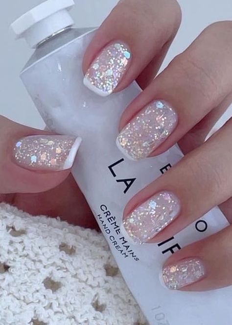 White French With Glitter Nails, Sparkle French Nails Glitter, Glazed Glitter Nails, Sparkling French Manicure, Cute Gel Nail Polish Designs, Sparkly Nails Summer, Nail Designs With Gold Glitter, French Tip With Glitter Nails, Sparkle Nails Gold