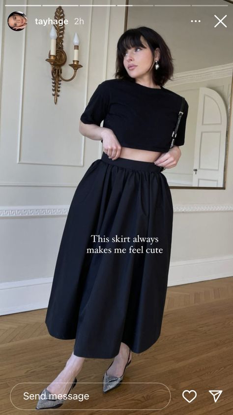 Black Poplin Skirt Outfit, Poplin Skirt Outfit, Outfit With Heels, Black Skirt Outfits, Brunch Outfits, Poplin Skirt, All Black Everything, Pinterest Closet, Brunch Outfit