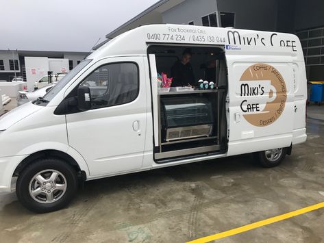 Slush Machine, Vans Custom, Coffee Van, Commercial Coffee Machines, Commercial Van, Renault Master, Food Warmer, Fiat Ducato, Cake Display