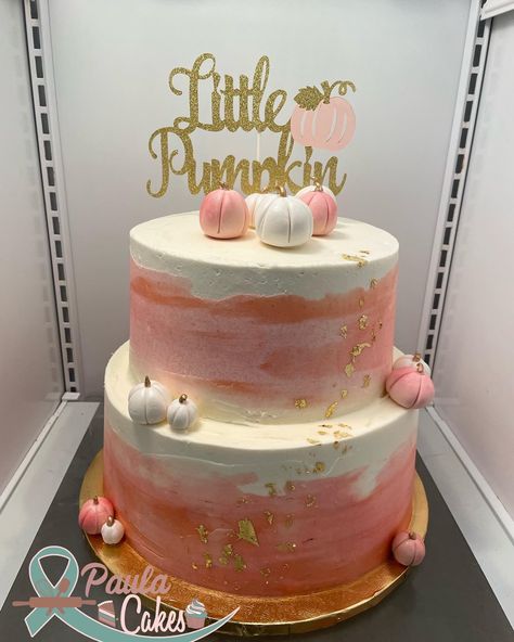 Little Pumpkin Baby Shower Dessert Table Ideas, Fall Pink Baby Shower Ideas, Pumpkin Baby Shower Cake Boy, Pink Little Pumpkin Baby Shower Ideas, A Little Pumpkin Baby Shower Theme Pink, Little Pumpkin Cake Ideas, Falling For Baby Shower Ideas, Pumpkin Baby Shower Cake Girl, 1st Birthday Pumpkin Cake