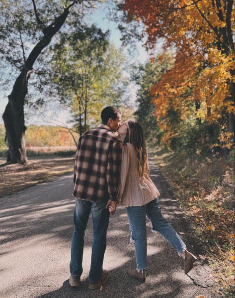 Fall Couple Pictures With Truck, Backroad Couple Photoshoot, Downtown Couple Photoshoot Fall, Fall Pictures With Boyfriend, Park Couple Photoshoot, Fall Porch Decorations, Porches Ideas, Fall Porch Ideas, Porch Decor Fall