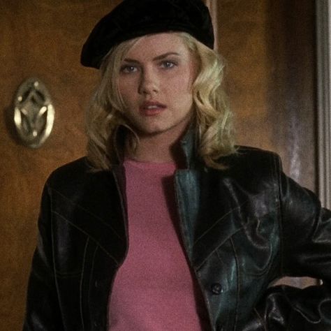 Girl Next Door Movie, The Girl Next Door 2004, 2000s Outfit, Elisha Cuthbert, The Girl Next Door, Dress Up Boxes, Movies Outfit, Fashion Tv, Beauty Icons