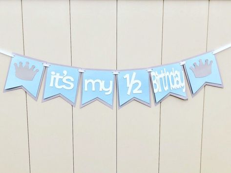 6 Month Baby Picture Ideas Boy, Crown Banner, Half Birthday Baby, 6 Month Baby Picture Ideas, Baby Milestones Pictures, Monthly Pictures, Its A Boy Banner, Prince Crown, Monthly Baby Photos