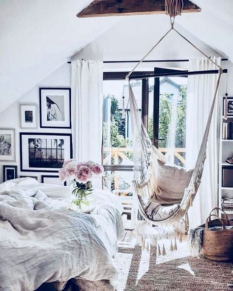 Swinging Room Hammock, Teen Bedroom Decor, Hammock Chair, Room Decor Bedroom Teenage, Cute Room Decor, Cozy Room, Room Ideas Bedroom, Dream Rooms, Aesthetic Bedroom