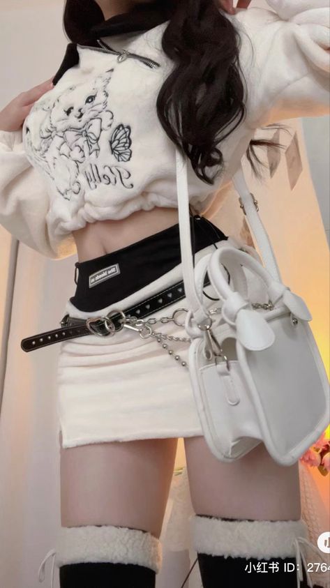 Cute Revealing Outfits, Langerai Outfits Aesthetic, Pretty Outfits Baddie, Bimbocore Outfits 2000, Lacey Outfits, Dollskill Outfits, White Clothes, Cute Dress Outfits, Anime Inspired Outfits