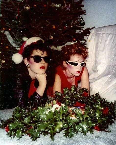 It's beginning to look a lot like Vintage Christmas | Glamour Daze Jul Mad, Christmas Photograph, Vintage Christmas Photos, Found Photos, Christmas Shoot, Christmas Feeling, Christmas Inspo, Christmas Photoshoot, Foto Vintage