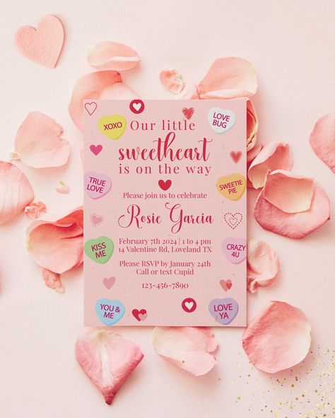 Celebrate your baby girl with our little sweetheart theme February baby shower invitation. Each one is available as an evite and they are editable so you can customize it just the way you want it. Plus, with Templett's customization process, there's no need to worry about any last-minute changes ‼️ This is a digital product meaning there will be nothing physical shipped to you ‼️ ✿TRY BEFORE YOU BUY!✿ ➡ Copy and paste this link into your browser on a computer: http://templett.com/design/demo/delightfulpaperie/24381681 ☆ MATCHING ITEMS ☆ ➡ https://etsy.me/3NGyWoh ♥ WHAT'S INCLUDED ♥ ➡ 5 x 7 inch invitation to print ➡ Backside design ➡ 1080 x 1920 px mobile invitation ➡ Detailed video instructions ✽ WHEN YOU ORDER ✽ 1. Look for an email from Templett (sent to the email address on your Etsy a Valentines Sip And See, Baby Shower Girl Theme February, February Baby Sprinkle Ideas, Baby Shower Valentine’s Day Theme, Baby Shower Themes Girl February, Valentines Baby Sprinkle, A Little Sweetheart Is On The Way Baby Shower Ideas, Girl Baby Shower Themes February, Feb Baby Shower Themes